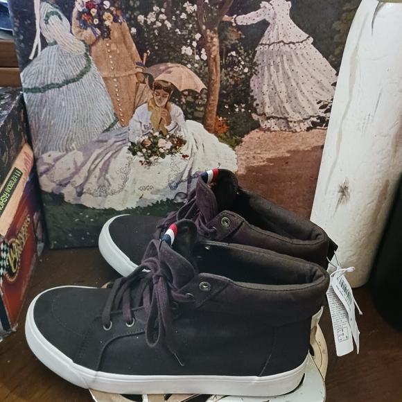 👟 👟 Navy Faux Suede Hightop Sneakers 👟 👞NWT!Dark Brown,Nice🎁Gift. 👟 👞 - Picture 2 of 12